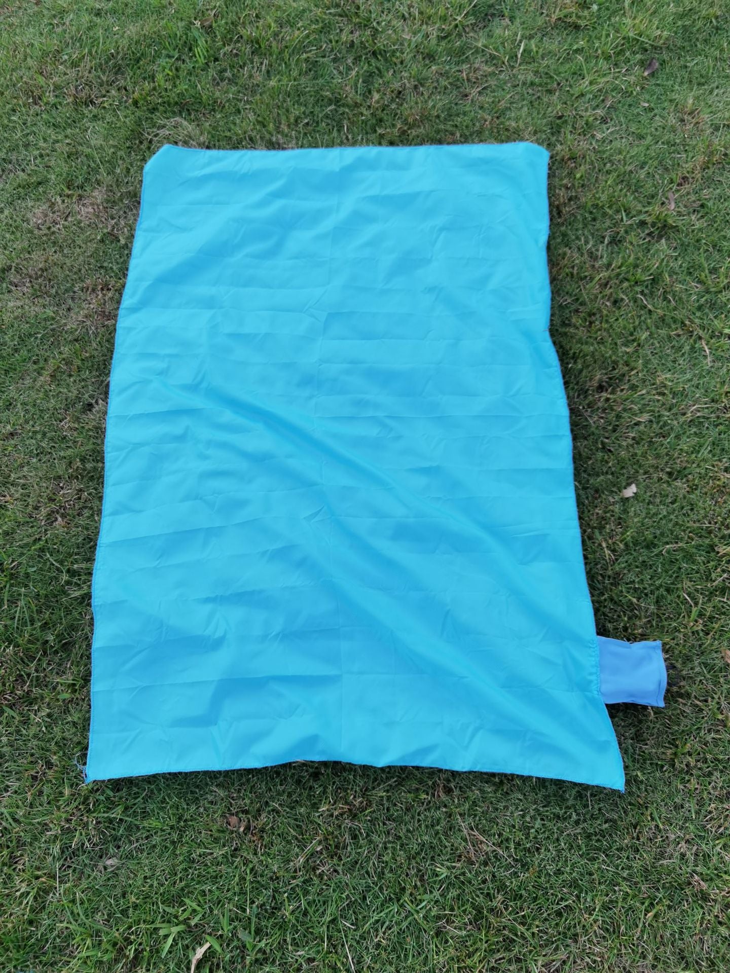 Mini Pocket Picnic Blanket – Lightweight & Waterproof